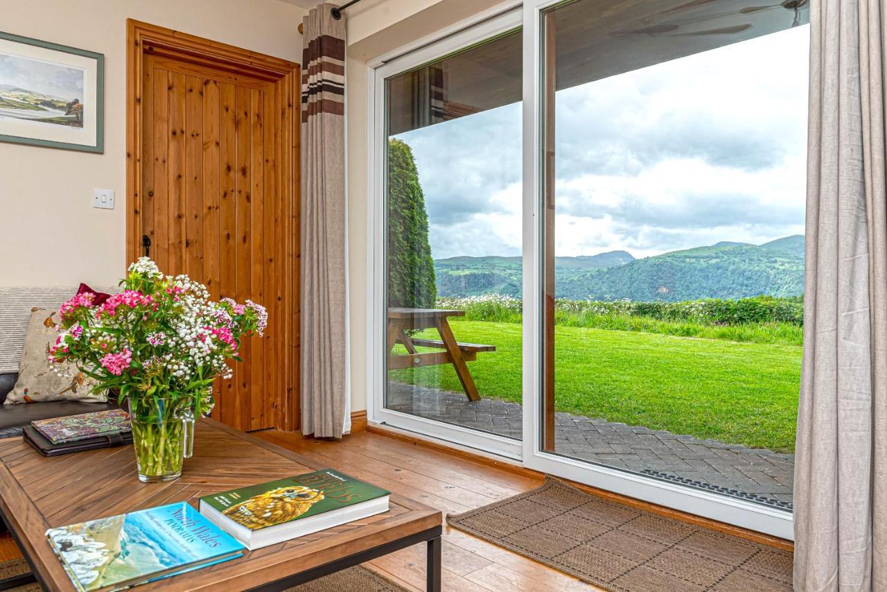 Laurel - Pet-Friendly Cottage With Indoor Pool, Hot Tub & Panoramic Snowdonia Views Colwyn Bay Kültér fotó