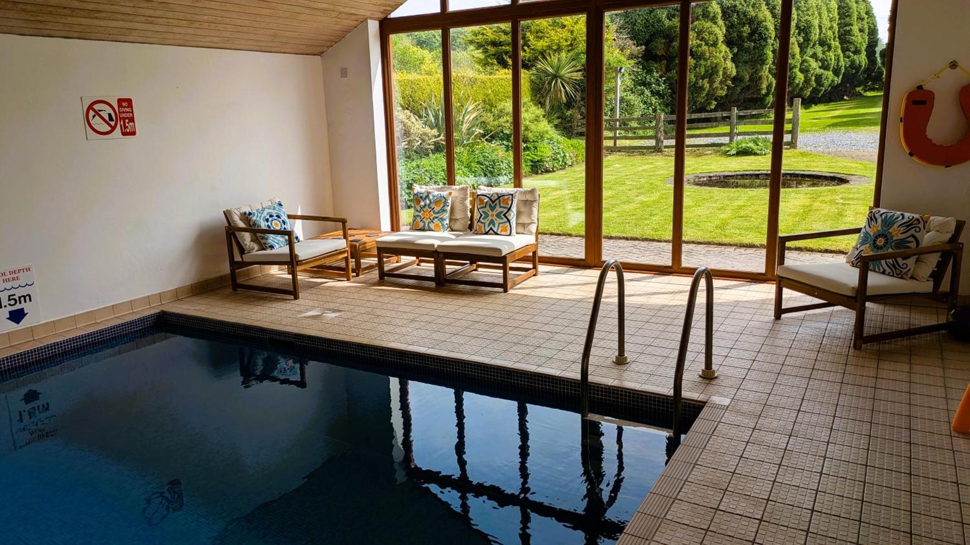 Laurel - Pet-Friendly Cottage With Indoor Pool, Hot Tub & Panoramic Snowdonia Views Colwyn Bay Kültér fotó